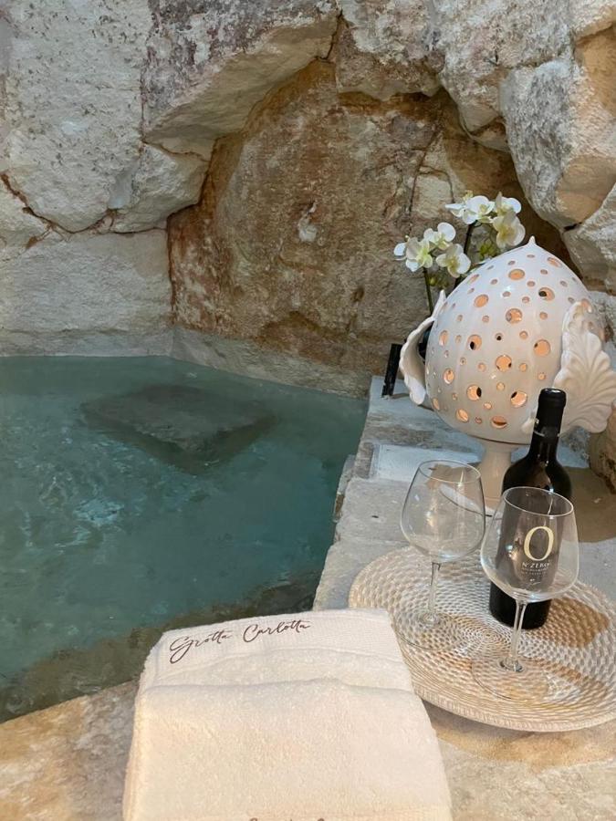 Bed and Breakfast Grotta Carlotta Ostuni Exteriér fotografie