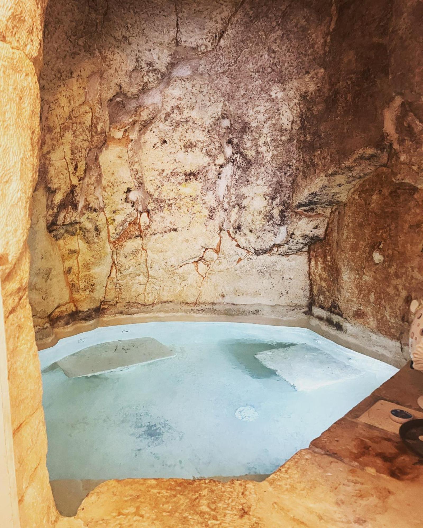 Bed and Breakfast Grotta Carlotta Ostuni Exteriér fotografie